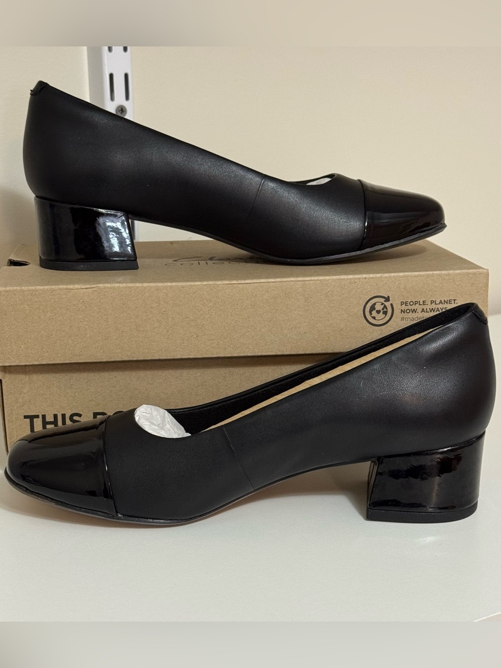 Clarks Collection Women's Marilyn Sara Pumps in Black Combo Leather size 6.5M - Picture 3 of 6